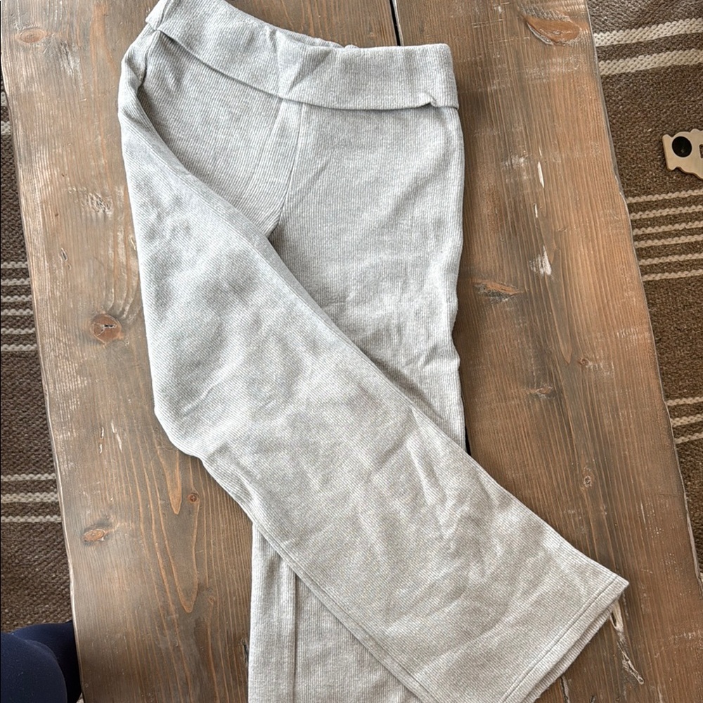 White Fox Knit Gray Wide-Leg Pants